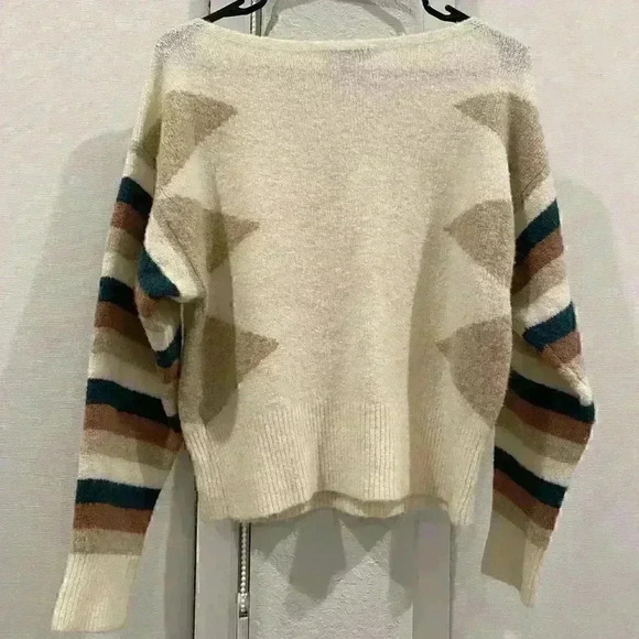MADEWELL Stripe-Sleeve Geo
Pullover Sweater Sz S *a spot on front side* - Picture 4 of 8